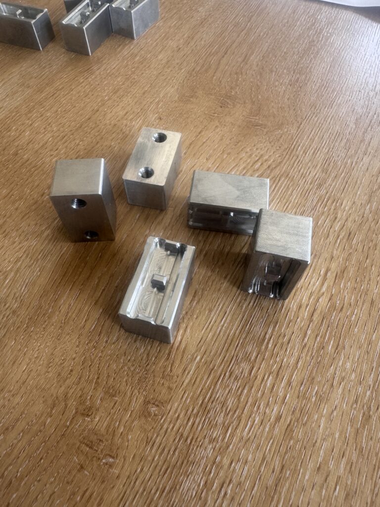 lug supports